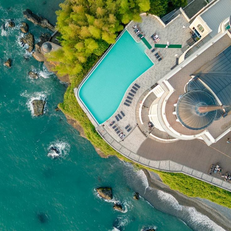 Outdoor terrace seating suitable for families in Florence